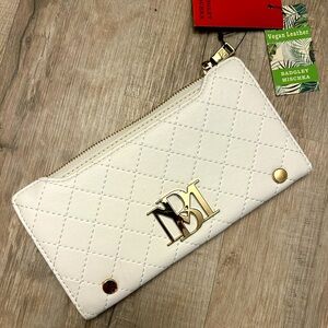 NWT White Quilted Badgley Mischka Long Cards/Checkbook Wallet, MSRP $59